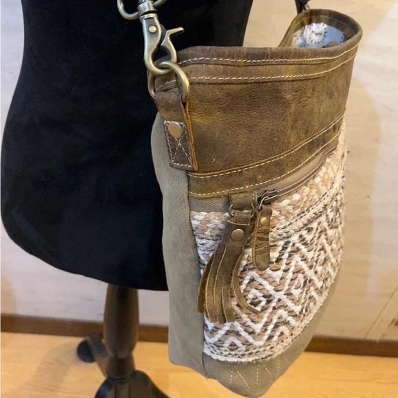 Myra Blending Taste
Shoulder Bag Genuine Leather - Picture 5 of 14